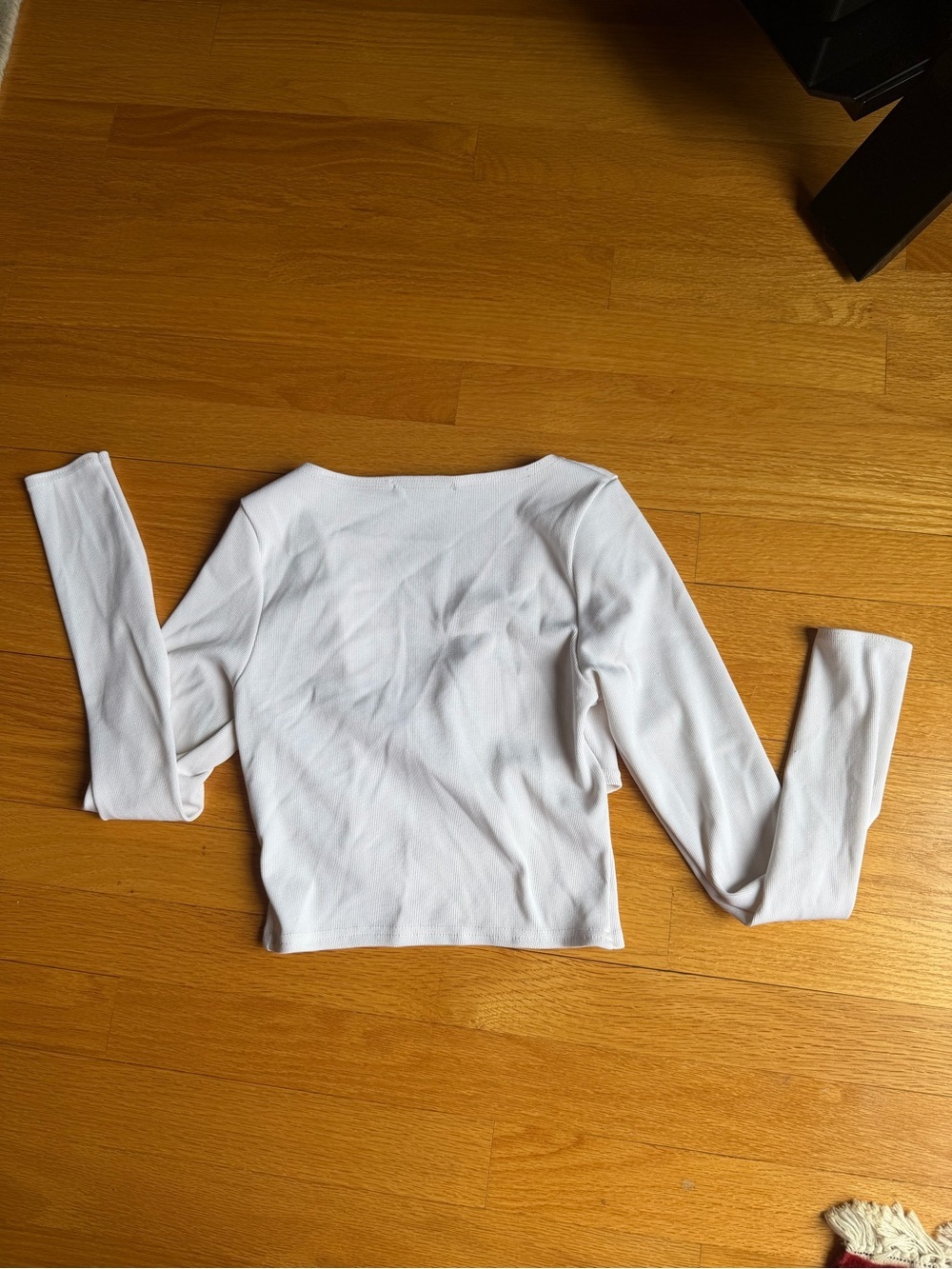 Missguided White Wrap-Front Long Sleeve Crop Top - Picture 2 of 4